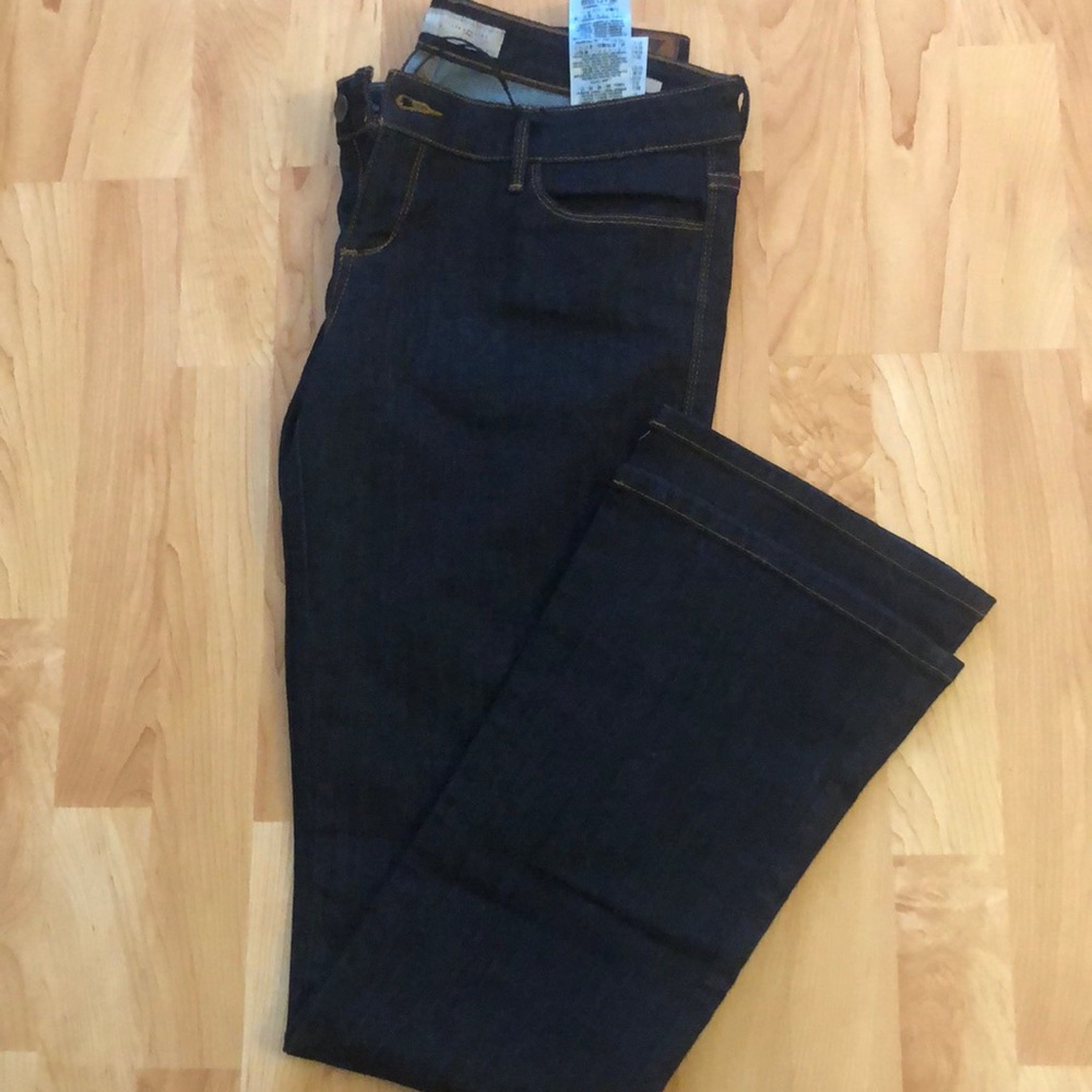 NWT Guess jeans Size 31